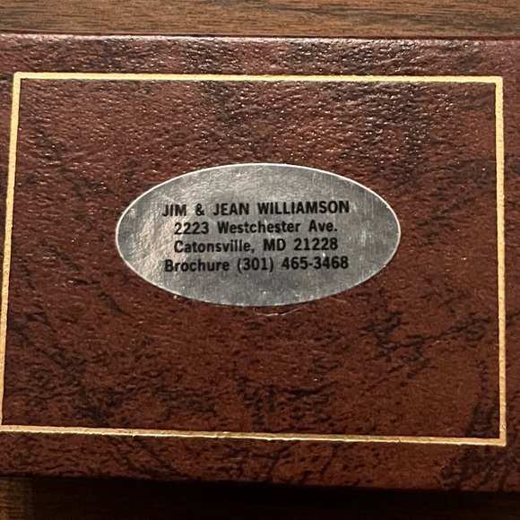 Hand carved tie tack - Picture 4 of 4